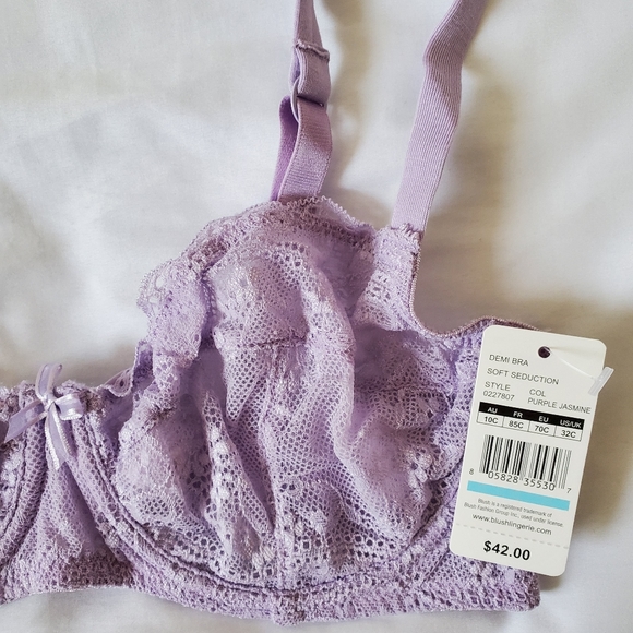 New Blush brand Lilac lace bra. Cute and sexy. Size 32C - Picture 2 of 3